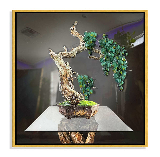 Praying Mantas Wisteria 24"