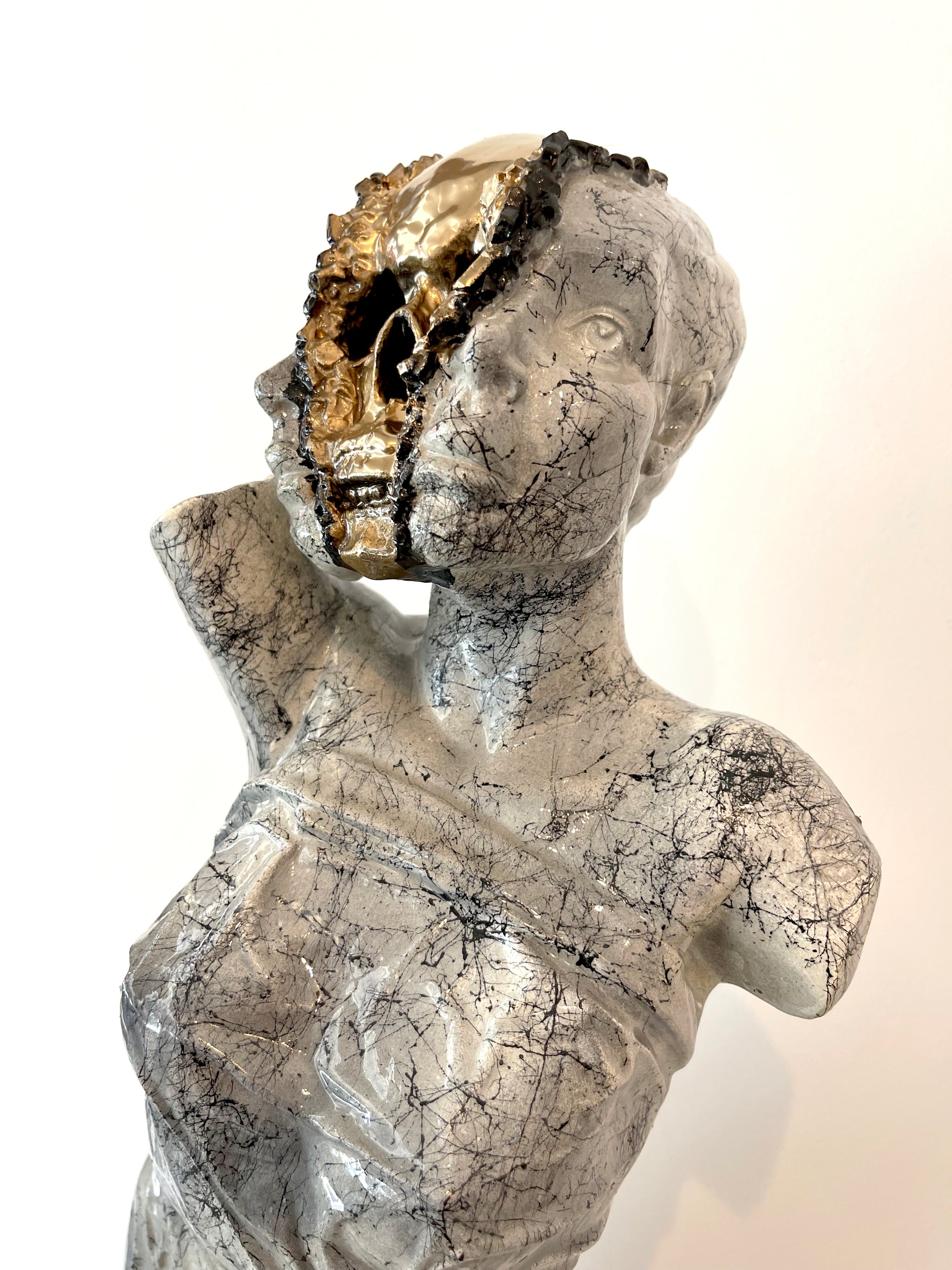 Shedding Layers 18" - Marble