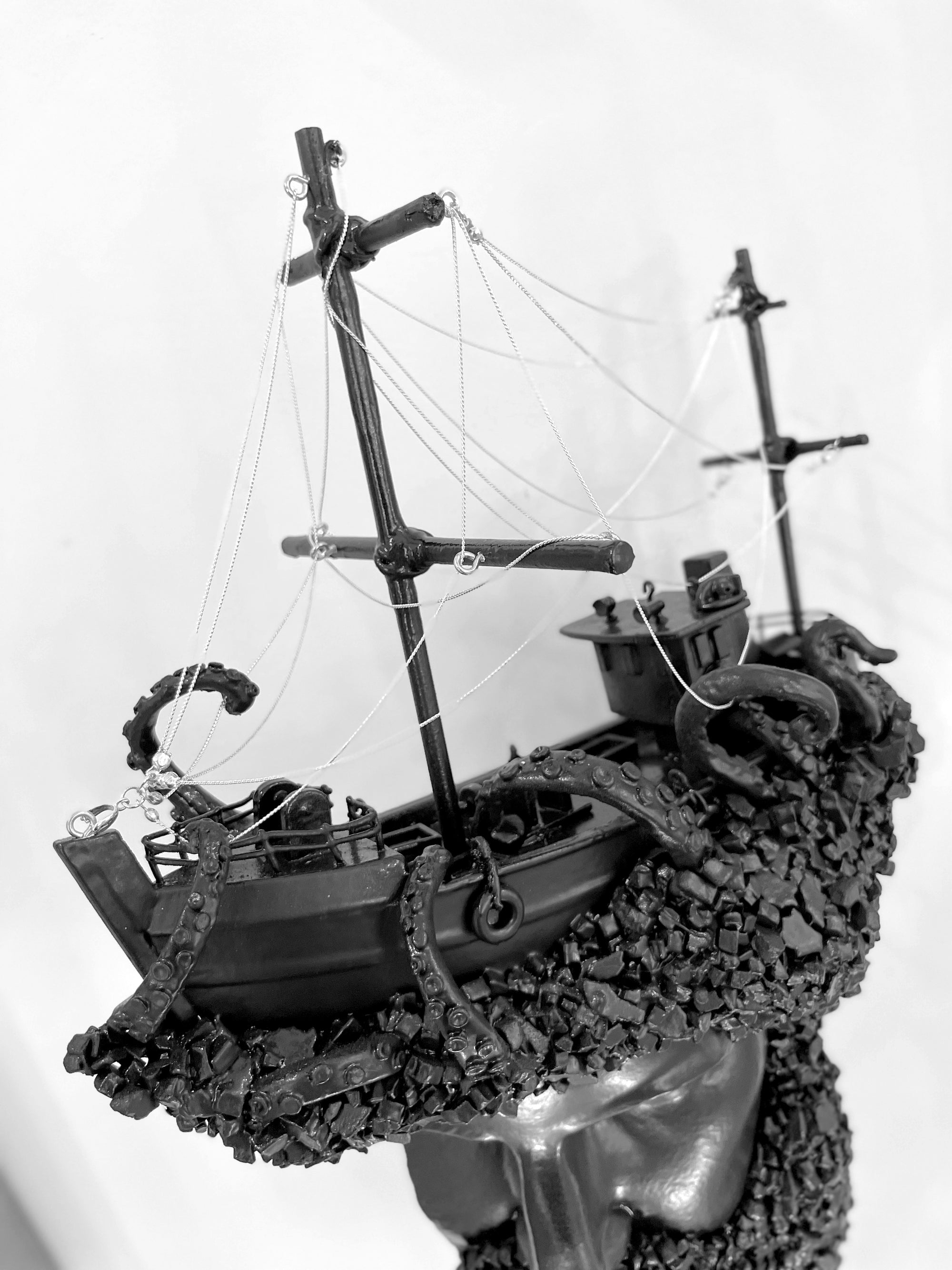 Weather The Storm - Sculpture